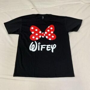 Cute black graphic tee